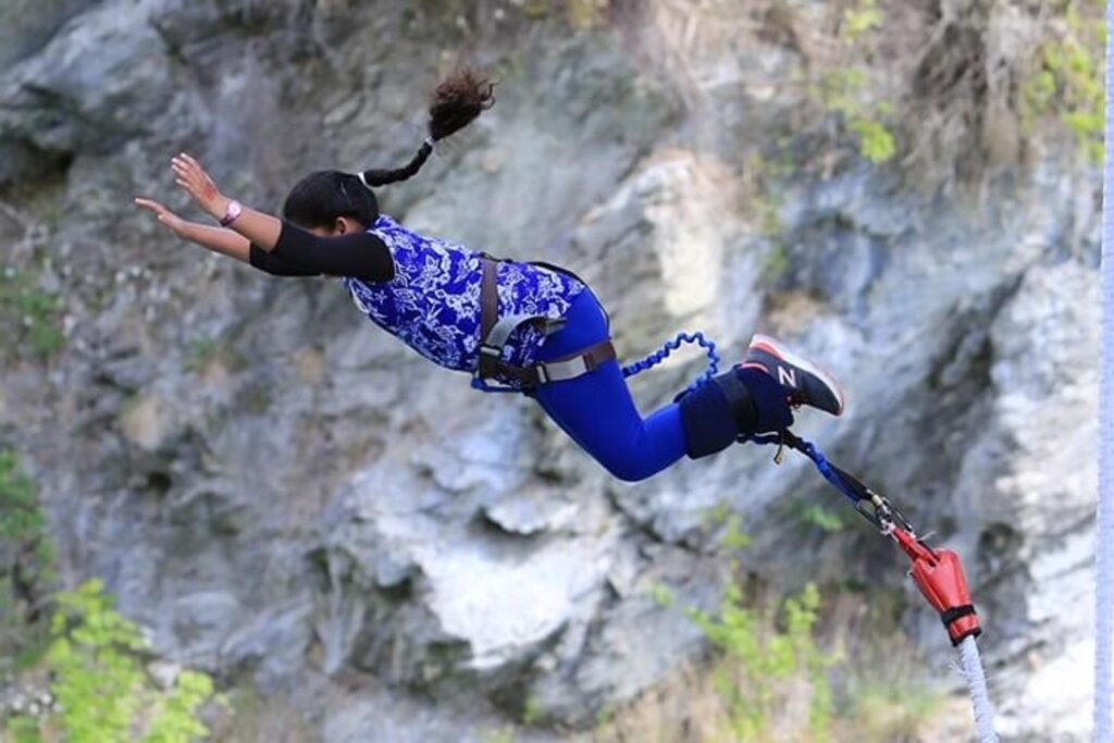 bungee-jumping-in-manali-cost